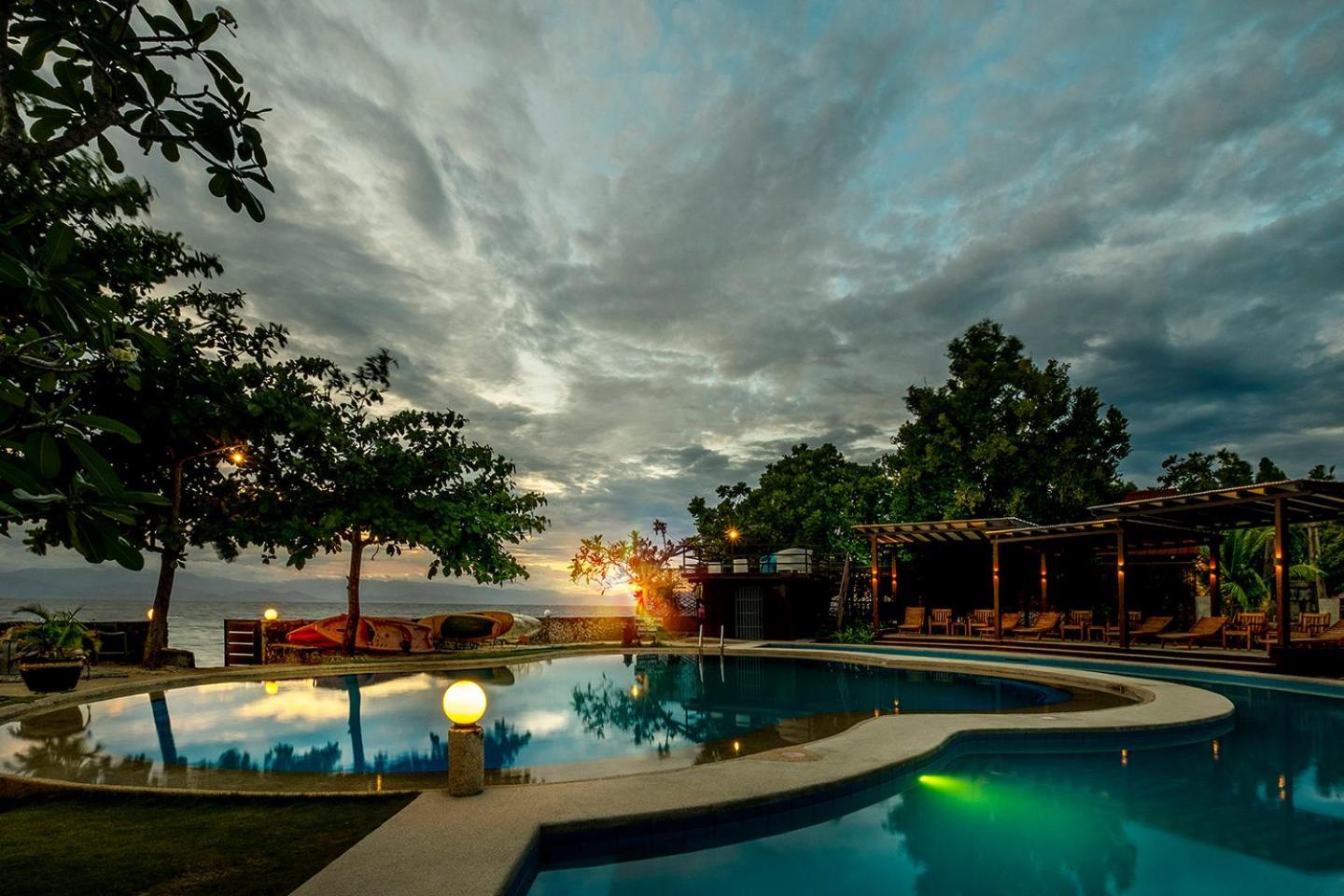 Club Serena Resort Moalboal Exterior foto